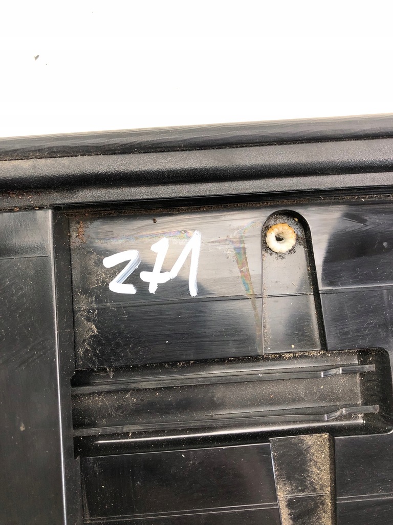 фото №10, Toyota avensis t-27 подлокотник