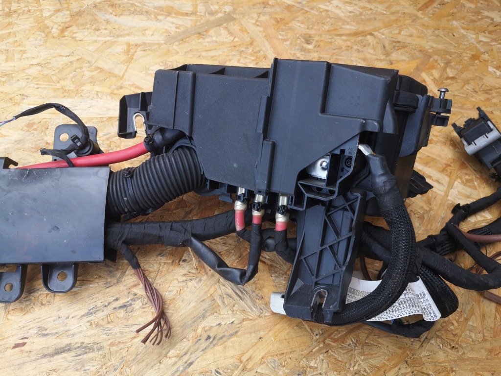 фото №4, Mercedes a-klasa w177 коробка предохранителей корпус предохранителей amg