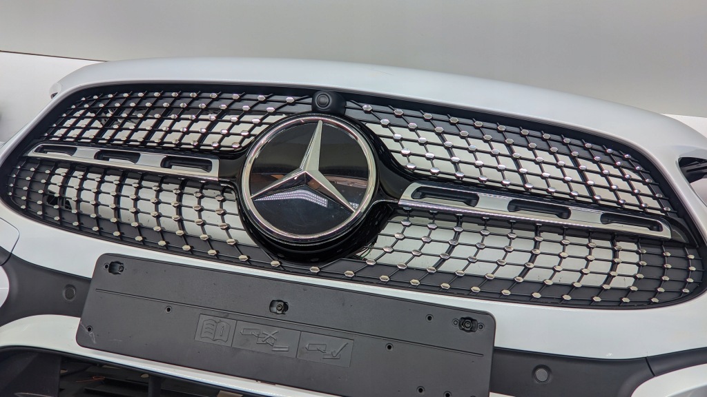 Бампер передні  mercedes gla h247 рестайлінг  amg Недорого