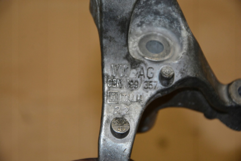 фото №3, Кронштейн кронштейн vw multivan t6 03n199357