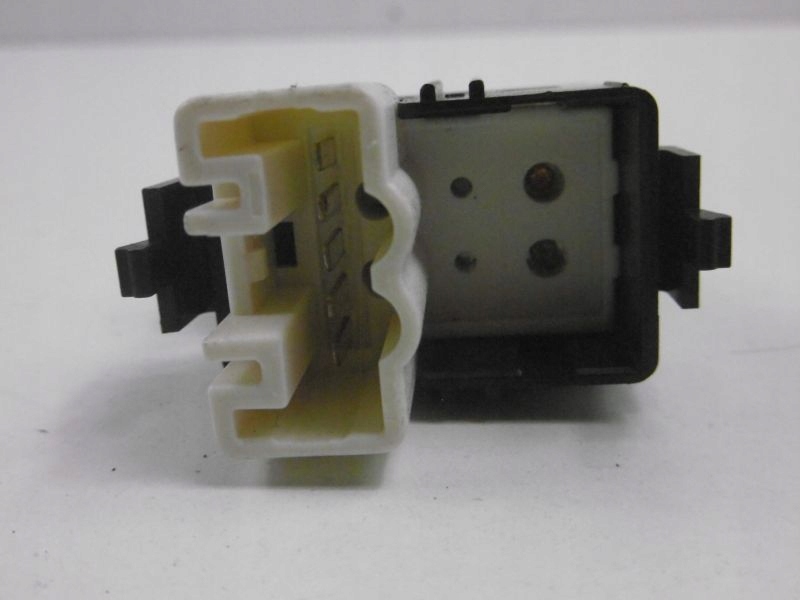 фото №3, Toyota prius ii 2 перемикач скло задня лівий