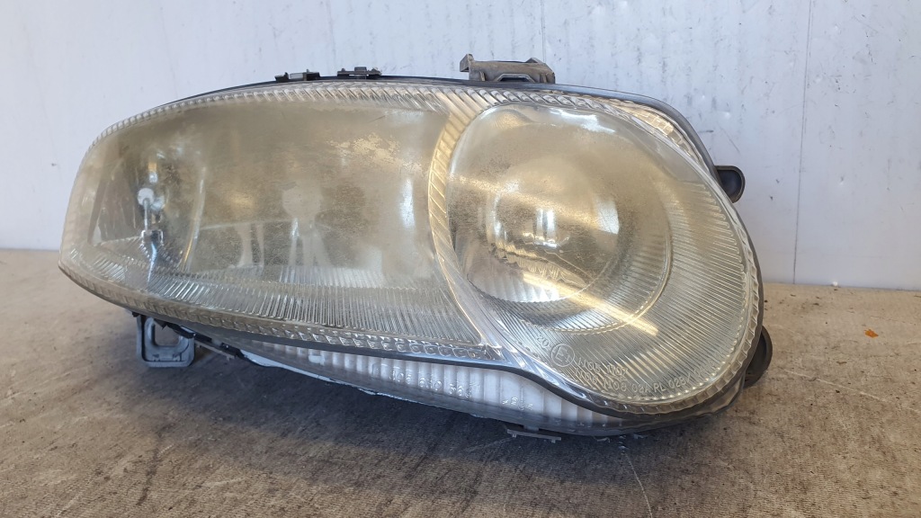 фото №3, Лампа перед права alfa romeo 147 europa оригінал