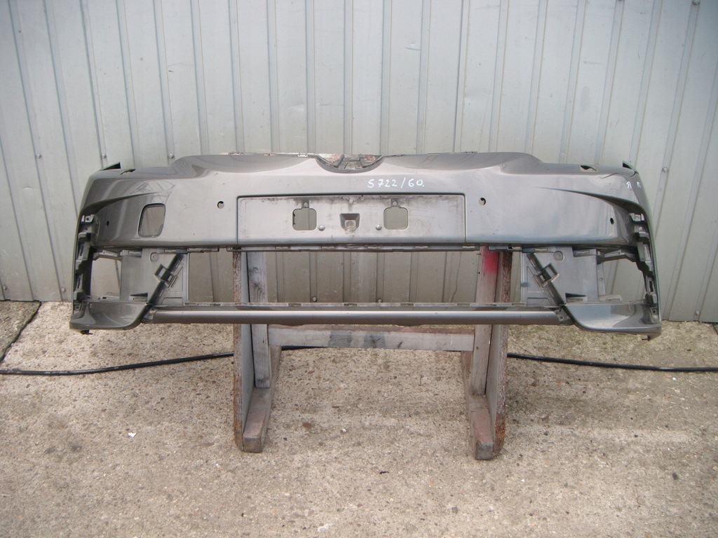 фото №1, Toyota corolla e16 lift 16- бампер перед