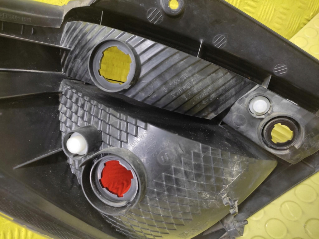 фото №8, Kia rio ii лампа правый задняя