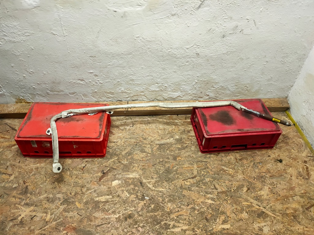 фото №1, Шторка безопасности левая audi a3 8p lift 8p3880741 оригинал