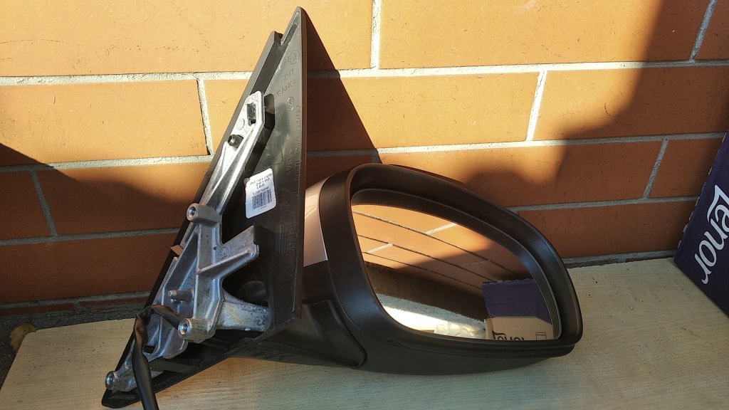 фото №1, Skoda roomster 2006-2015 правое 5pin