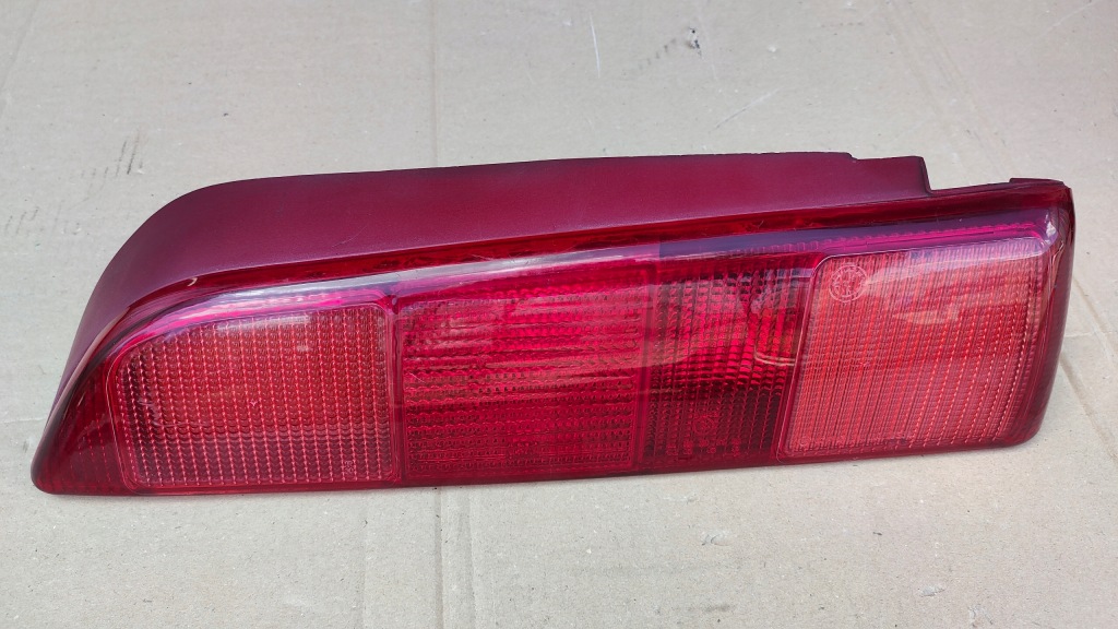 фото №1, Alfa romeo 146 лампа задня права. комплектна. вкладиш