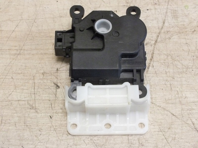 фото №1, Mazda cx3 моторчик отопителя 6y22a