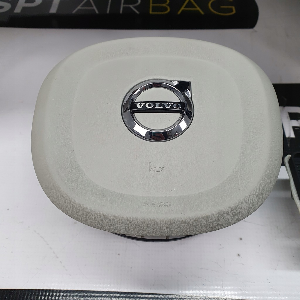 фото №6, Volvo s90 v90 приборная панель org консоль чёрно бежевая светлая подушки безопасности ремни подушка безопасности