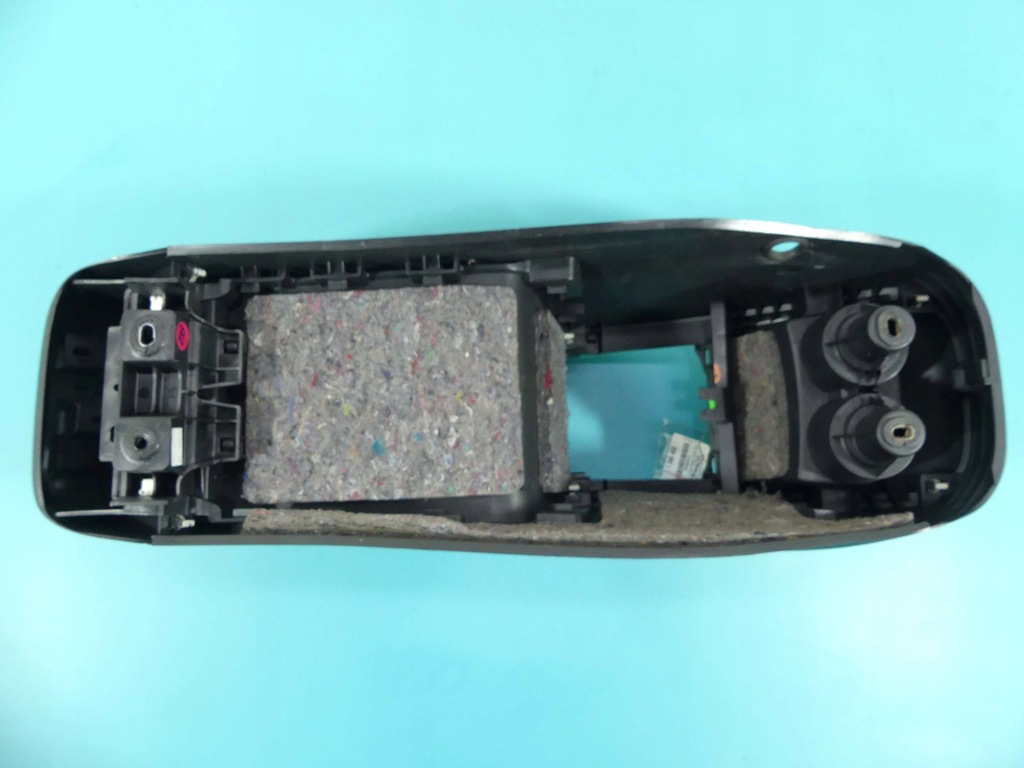 фото №8, Подлокотник туннель citroen c4 grand picasso ii 13-