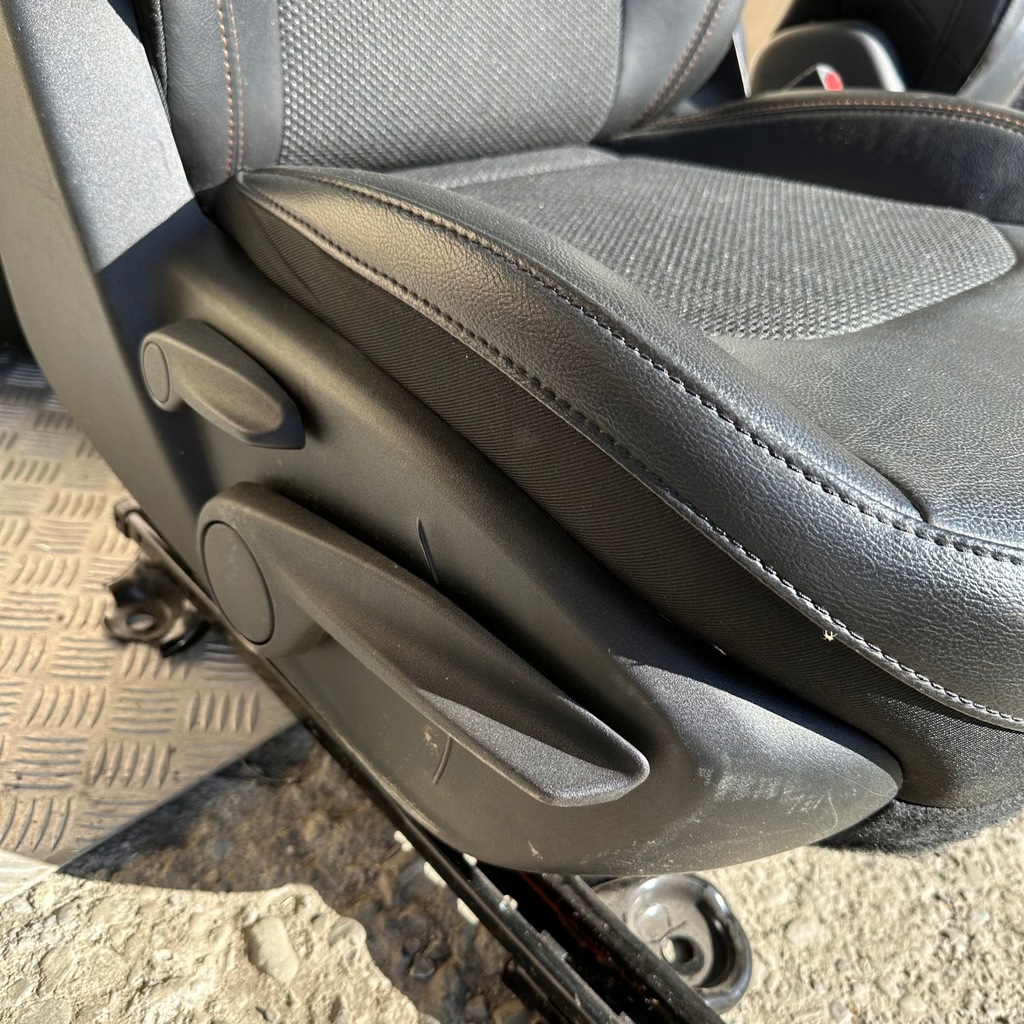 фото №4, Сидіння заднє сидіння напівшкіра jeep compass ii 2018 rok