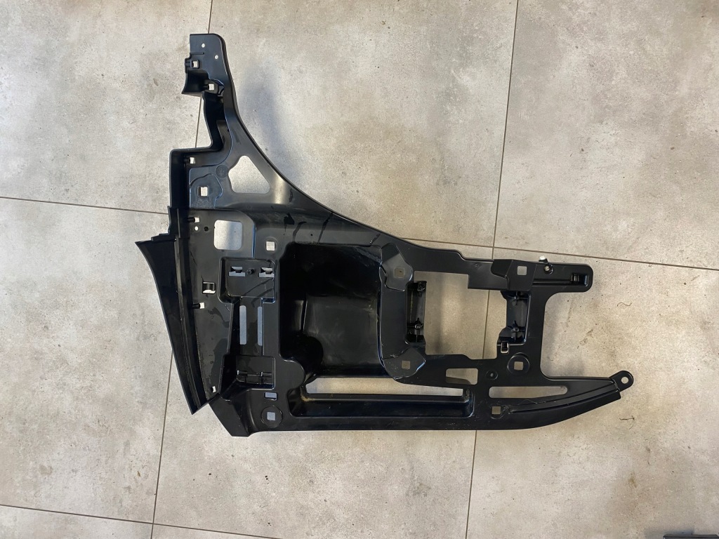 фото №1, Bmw i3 напрямна крила правий задня 7296754