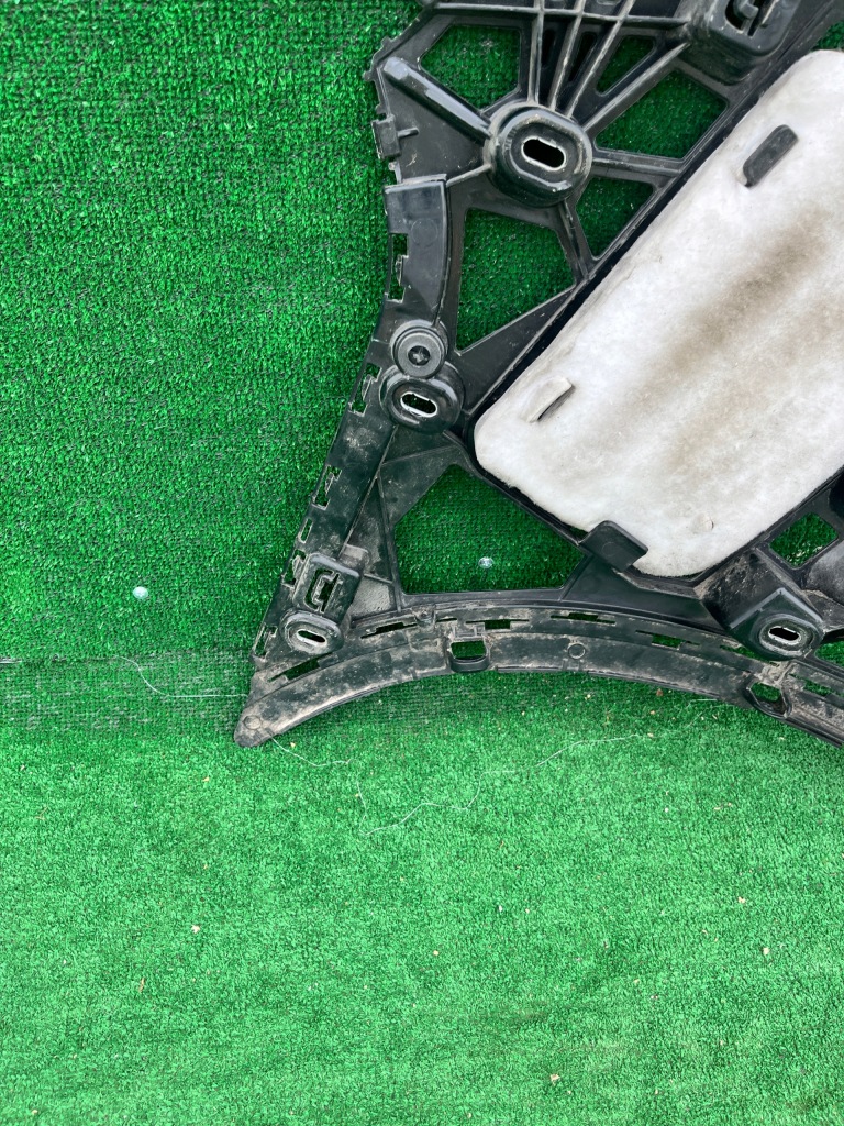 Направляющая бампера правый задний  mercedes gle w292 15-19 a2928850221 Цена