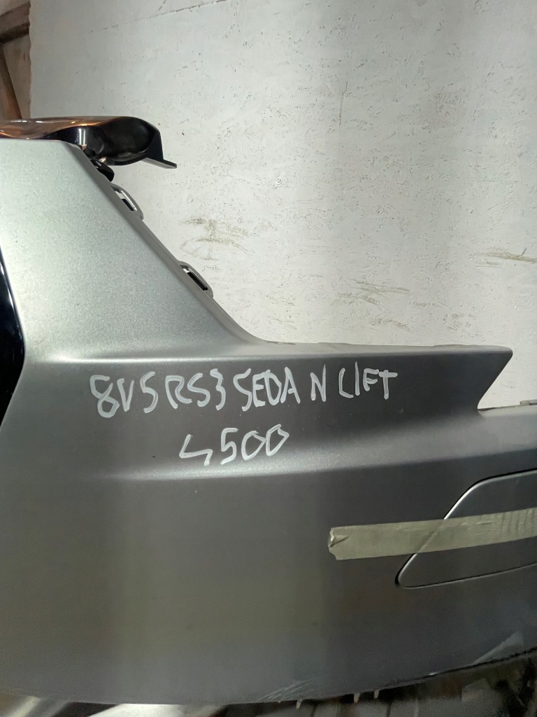 Бампер перед audi rs3 8v5 седан рестайлінг Зі Шроту