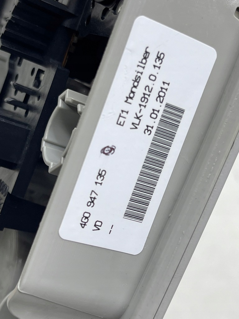 фото №8, Audi a6 c7 лампа освещение потолочный кабины салона