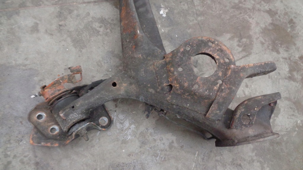 фото №11, Балка задняя oś подвеска fiat 500l 2012- задняя