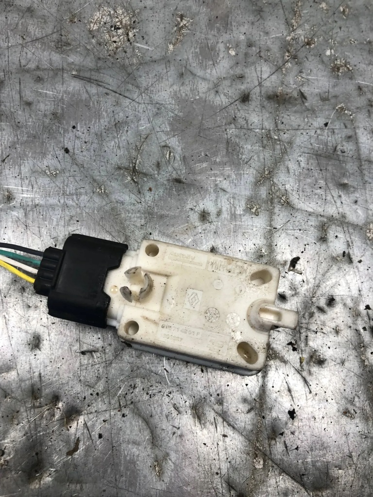 фото №2, Датчик удара renault scenic iii 988800002r