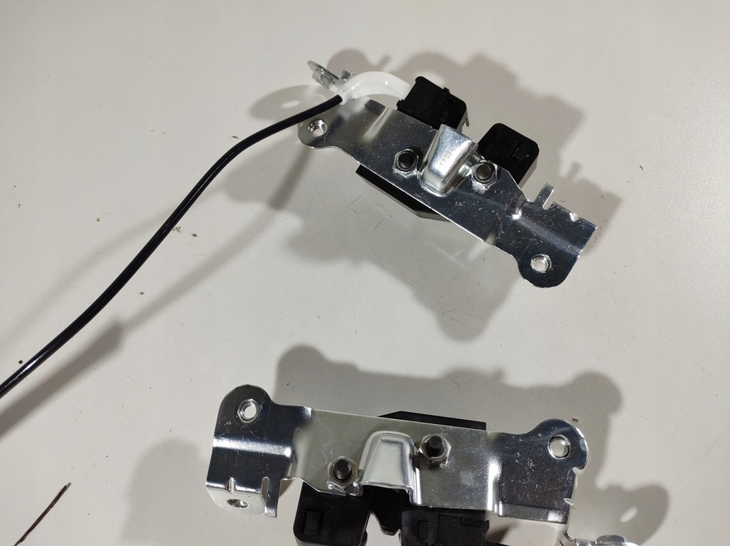 фото №8, Volvo s60 ii 13r- замок відкривання сидіння