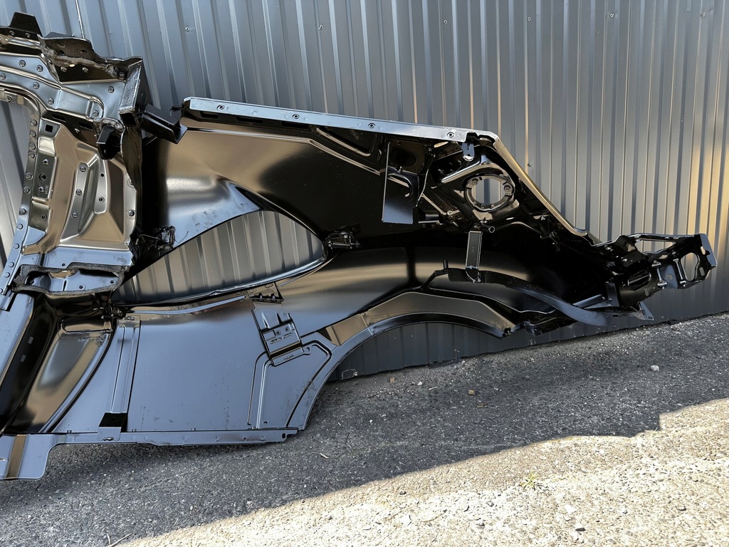 фото №8, Ferrari sf90 stradale задній крила обшивка стіна бічна rh 985830884