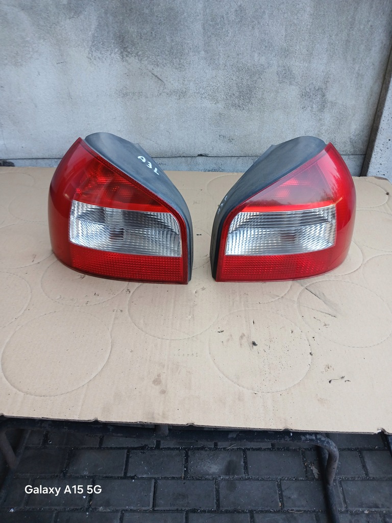 фото №1, Лампа задня p+l комплект оригінал audi a3 8l lift 3 двері