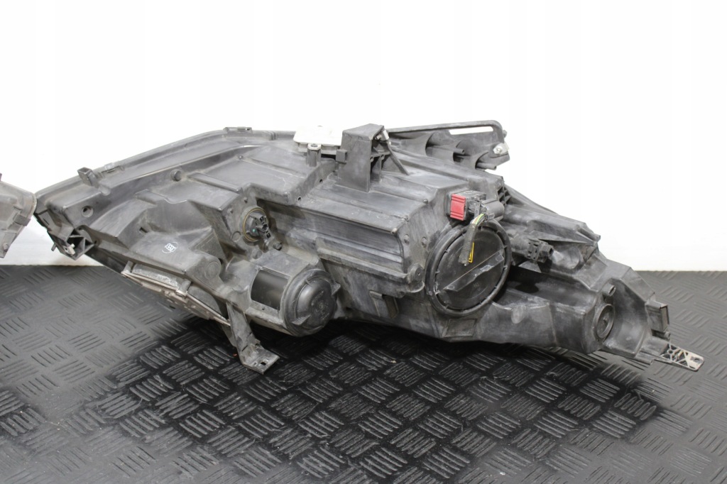 Купити Фари фара перед передні ксенон 13399861 13399860 opel zafira c