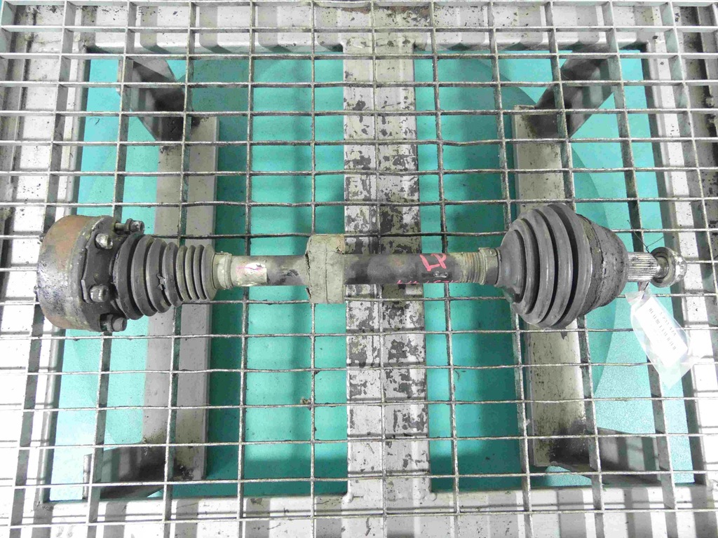 фото №1, Приводной вал левая vw new beetle 98-10 2.0 mpi