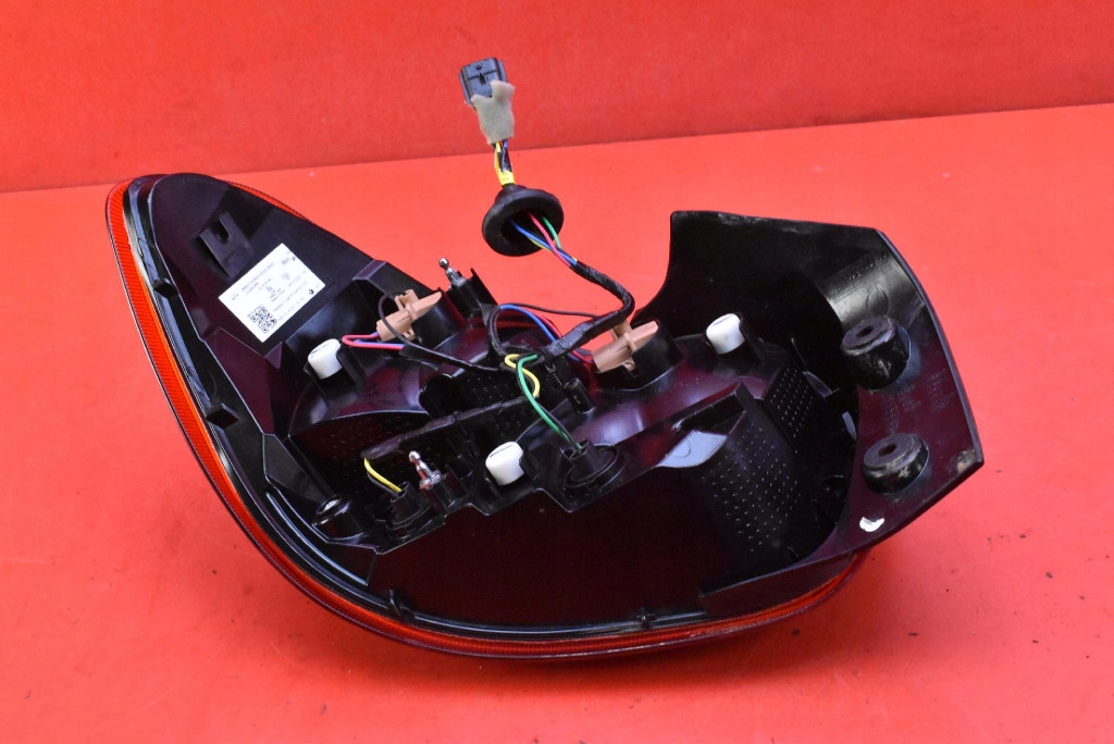 фото №7, Лампа правая задняя задняя 265507370r dacia spring 21-