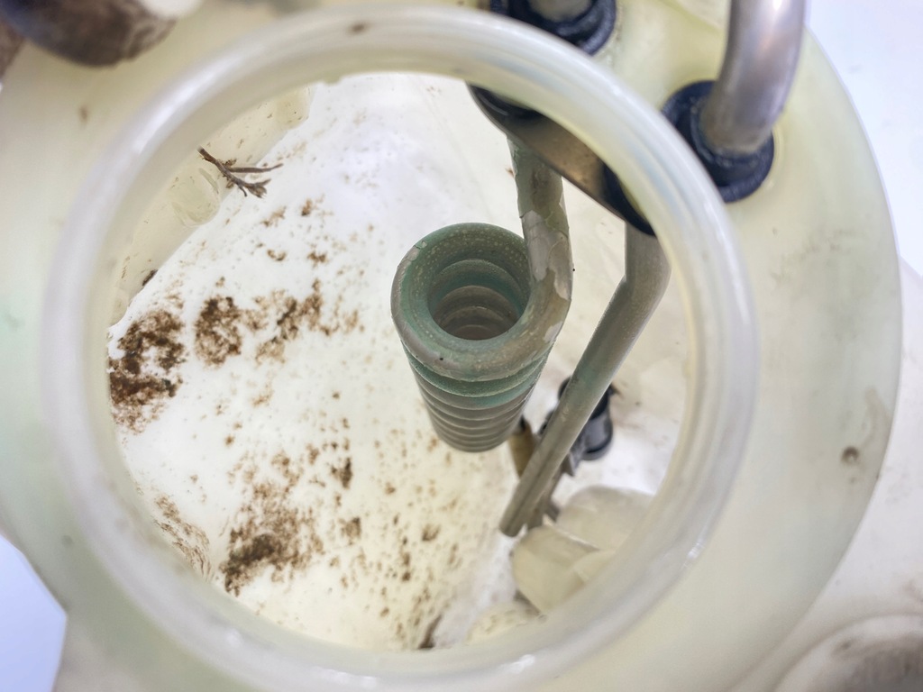 фото №13, Бачок жидкость омывателя подогреваемый mercedes w124 1248690720