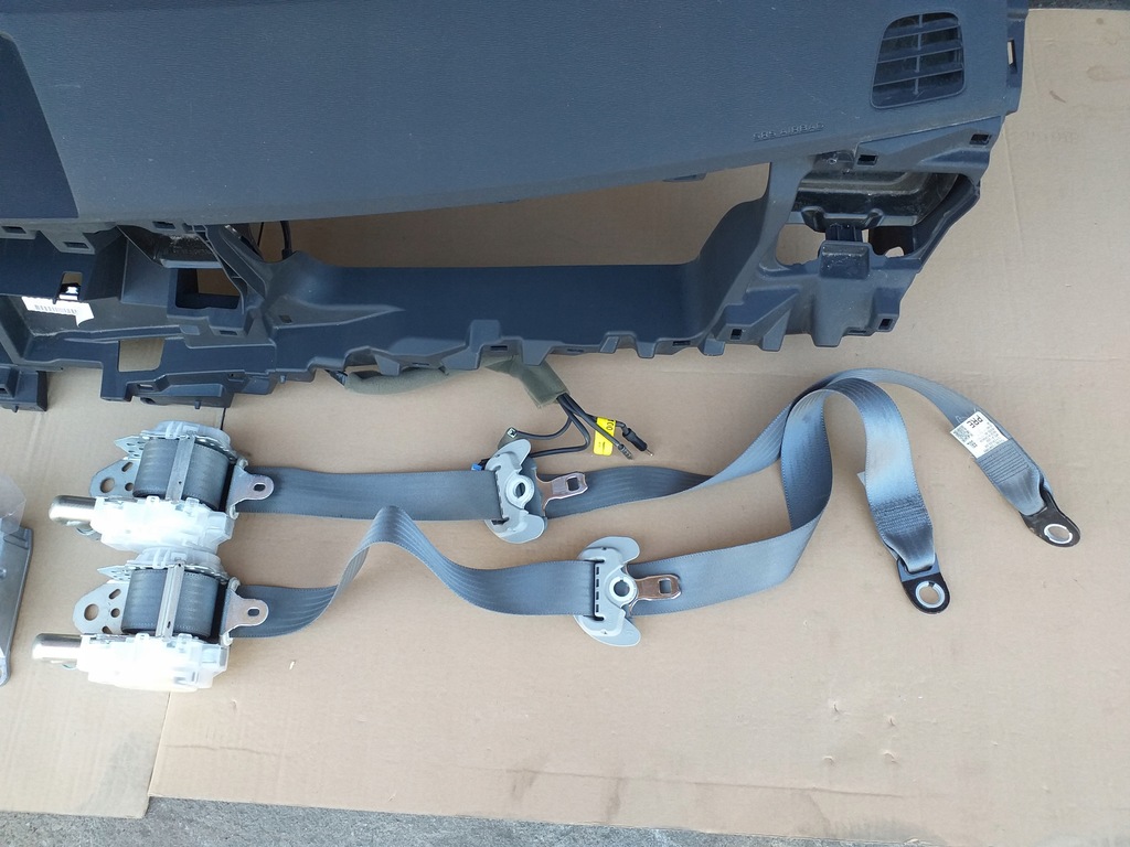 фото №5, Toyota sienna приборная панель air bag подушка ремни оригинал