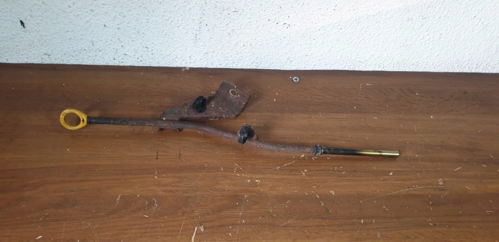 фото №1, Щуп щуп масла toyota avensis t25 2,0 d4d