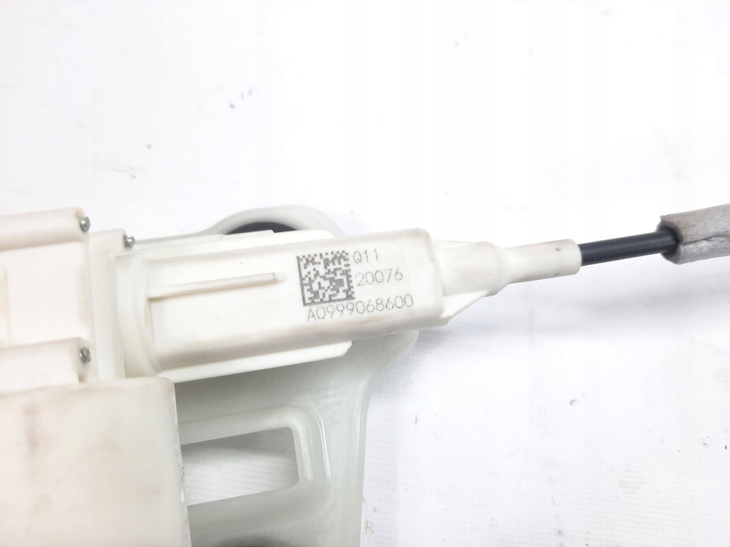 фото №7, Замок крышки доводчик mercedes glc w253 eqc n293 e w213 a0997400600