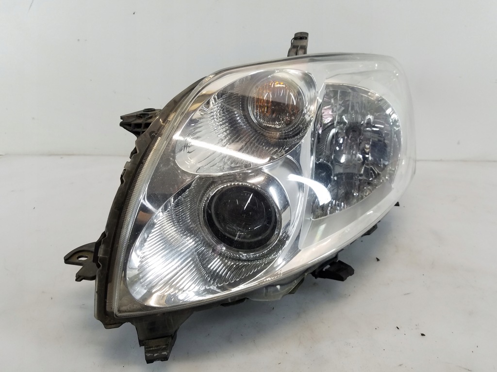 фото №1, Лампа перед toyota auris i e15