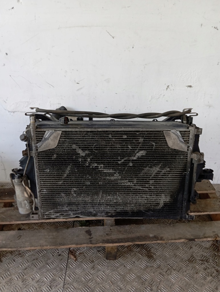 фото №1, Volvo s80 2.4 b радиатор 30680547