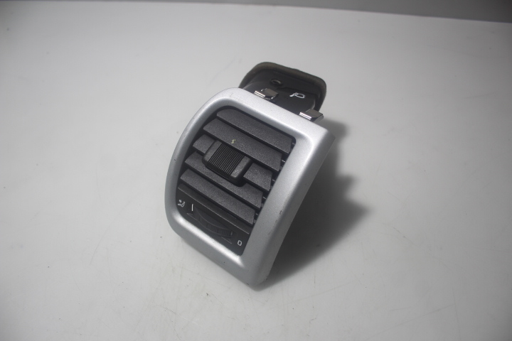 фото №1, Решітка обдув права skoda fabia ii