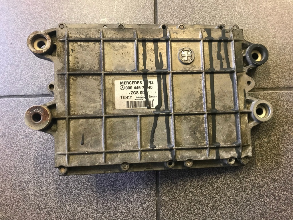 Бортовий комп'ютер блок керування mercedes actros atego a 040 446 28 40 в Україні