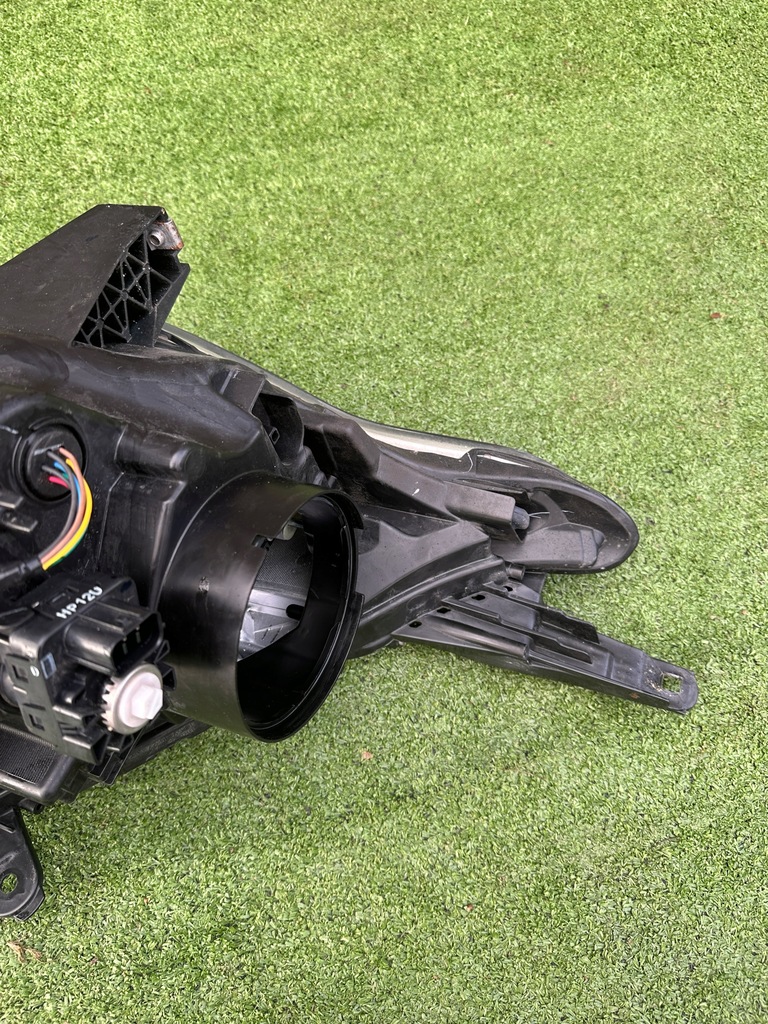 фото №6, Mitsubishi l200 фара ксенон левый