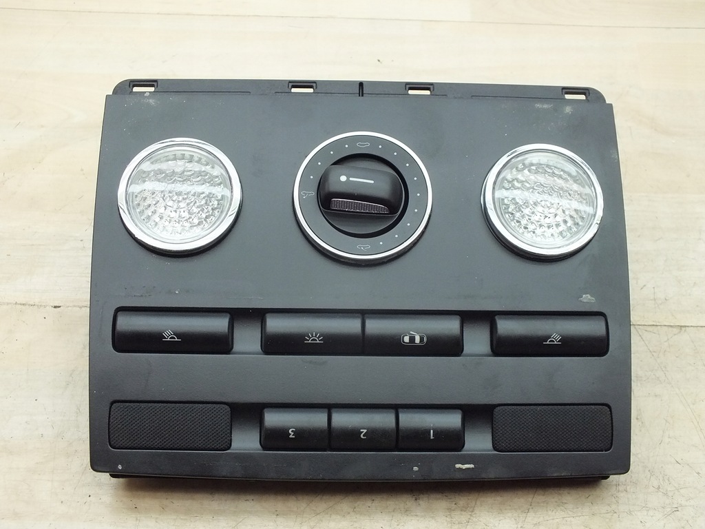 фото №1, Bentley continental flyig spur лампа освещение салона люк