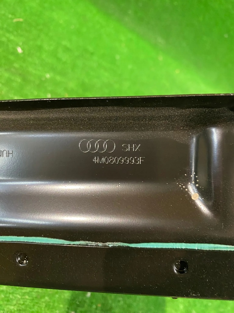 фото №2, Блок двигателя порог левый audi q7 4m0