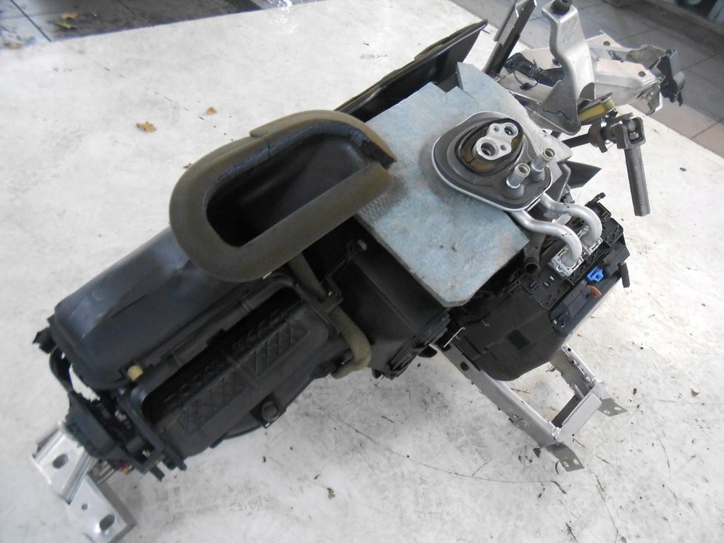 фото №8, Отопитель кондиционер балка консоли audi a2 1.4 tdi 8z1820003h #