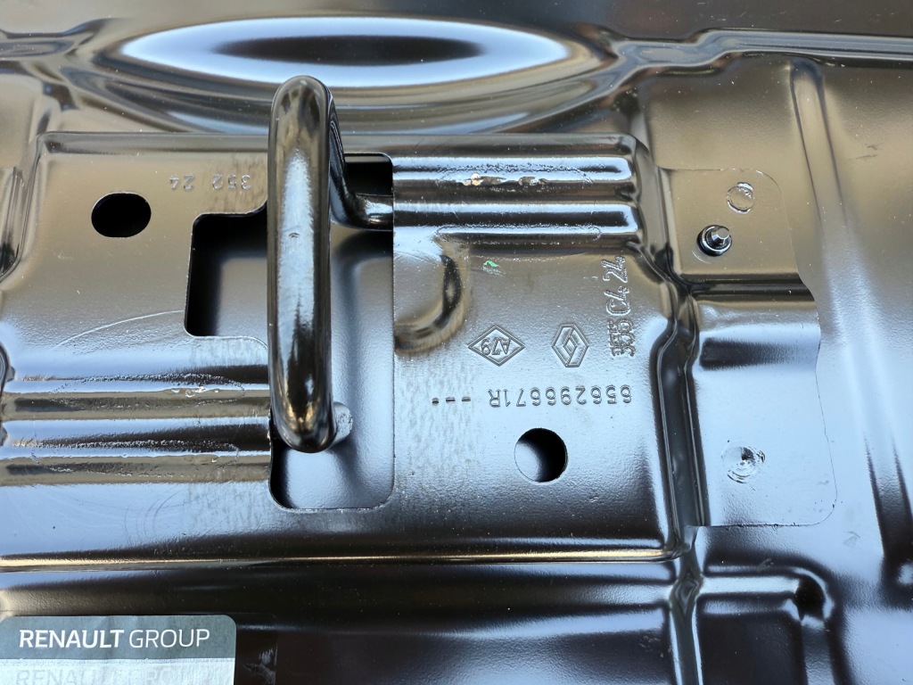 Капот новий renault master v 2025- нова оригінал 51009726r Оригінал