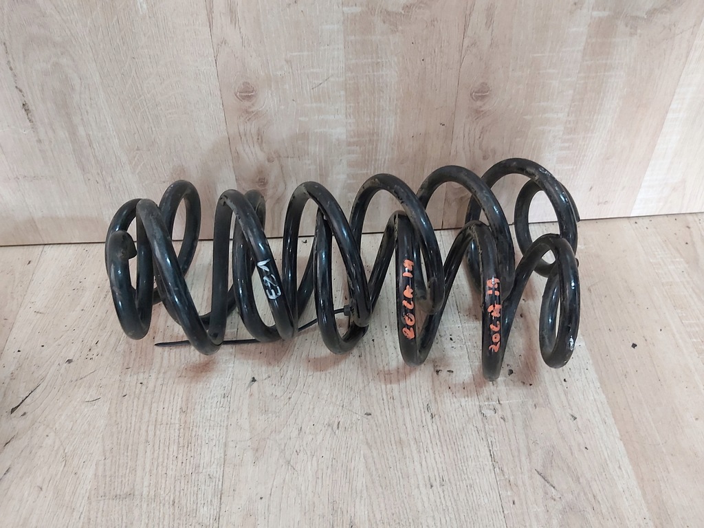 фото №1, Toyota corolla e21 пружина задняя 2,0 хэтчбек