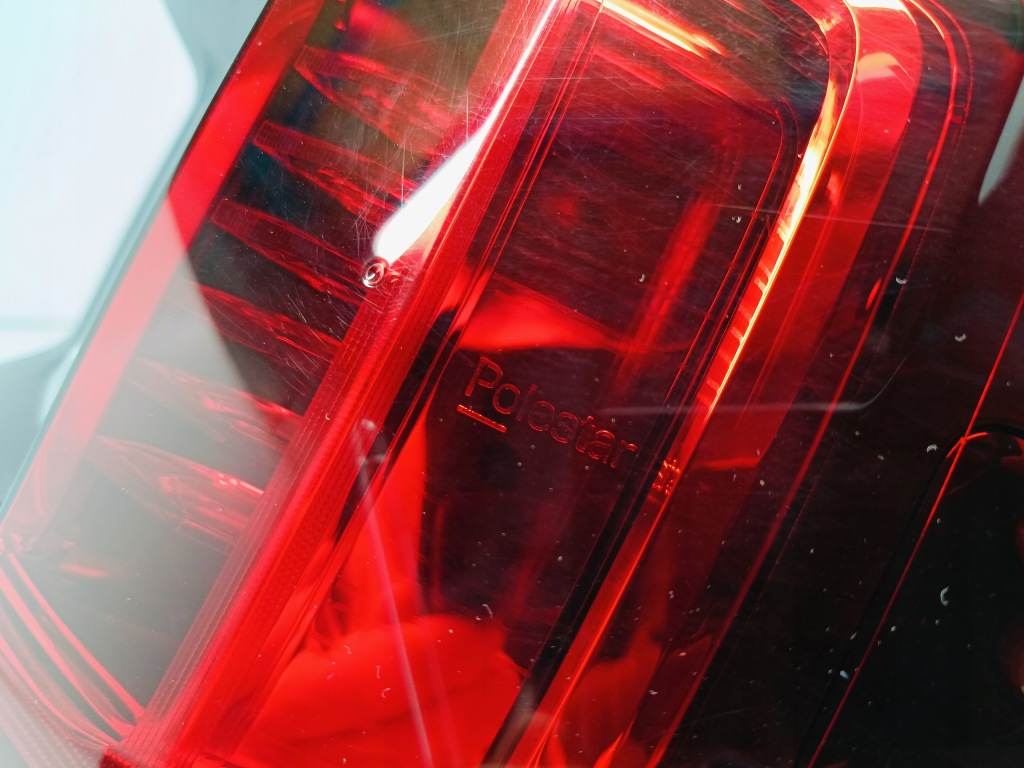 фото №4, Polestar ii 20- лампа права задня правий задня led 31108941