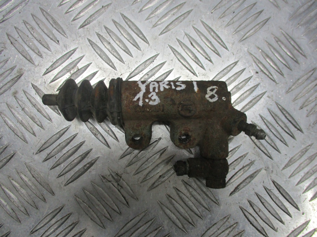 фото №1, Цилиндр сцепления toyota yaris i 1.3 vvti