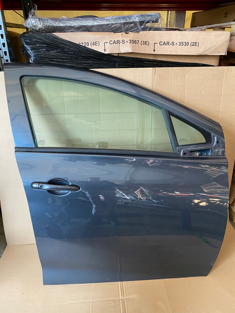 фото №1, Renault zoe lift двері передні праве перед скло молдинг замок ручка tekpn