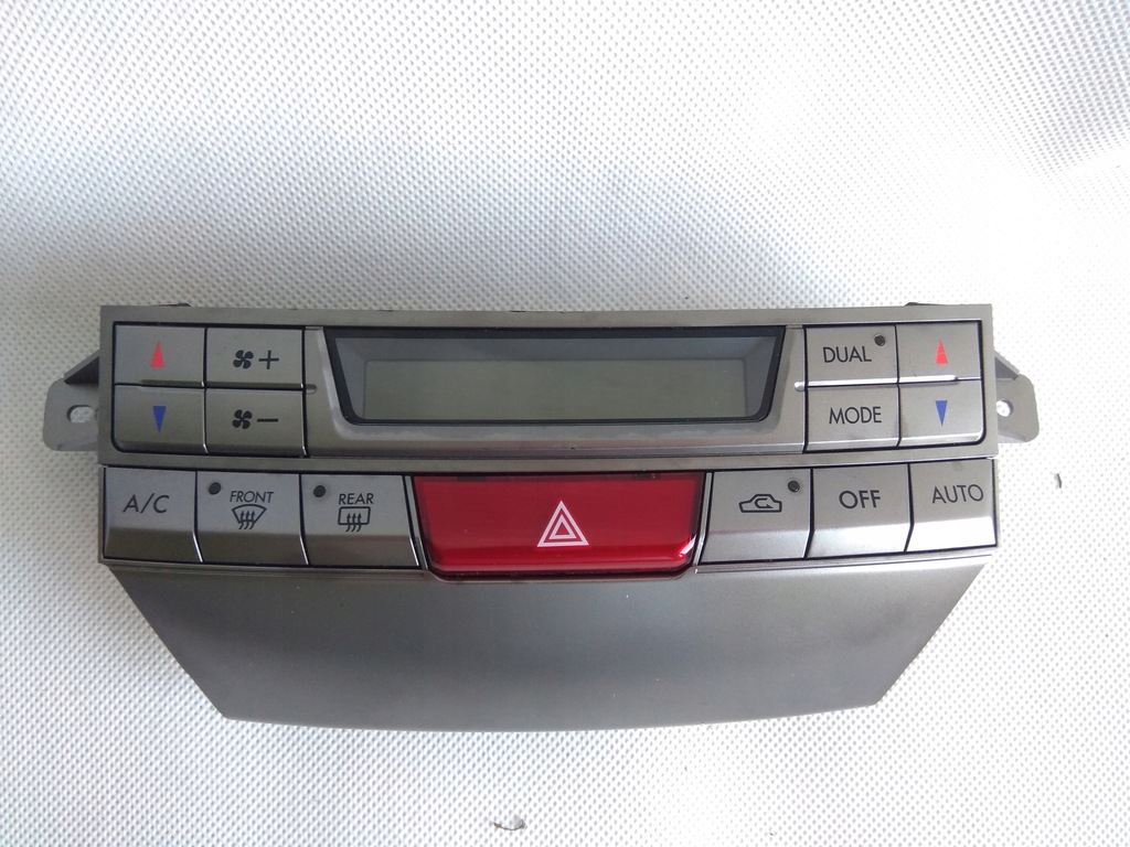 фото №1, Subaru legacy outback 2009- панель кондиціонера