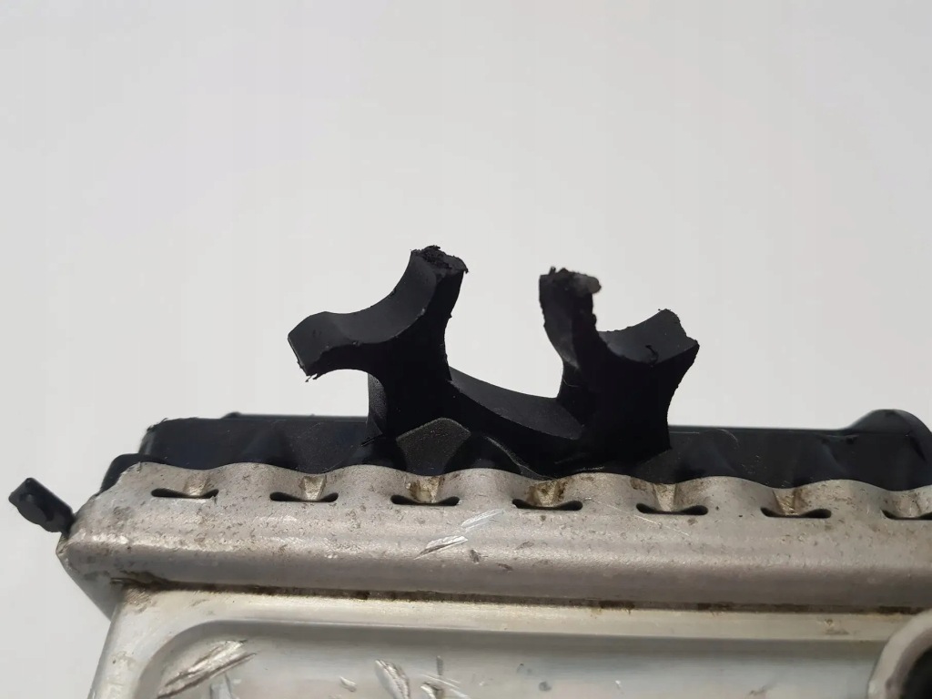 Купити Радіатор повітря інтеркулер mercedes w166 w212 w218 w463