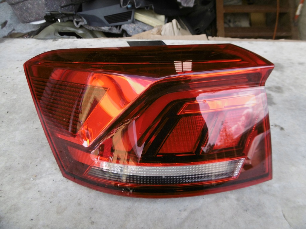 фото №1, Лампа левый задняя vw t-roc europa