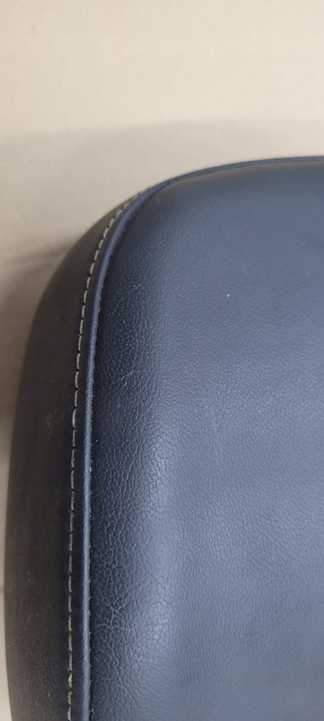 фото №4, A4 b8 підголівник сидіння правий перед s line шкіра білий nić