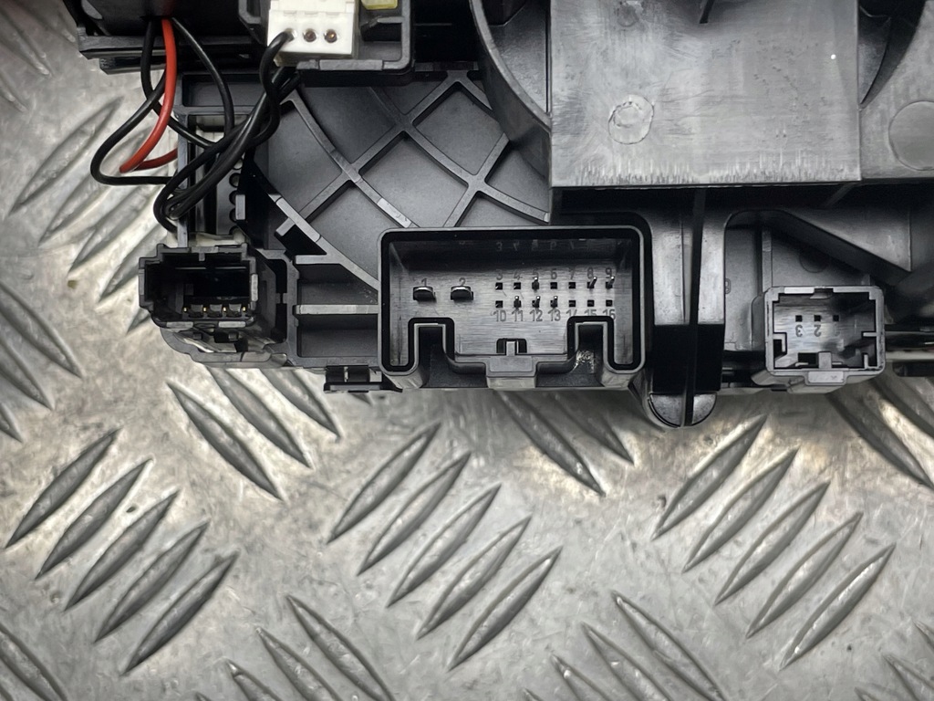 фото №10, Porsche macan перемикач комбінований перемикачі перемикач підрульовий 95b953568b