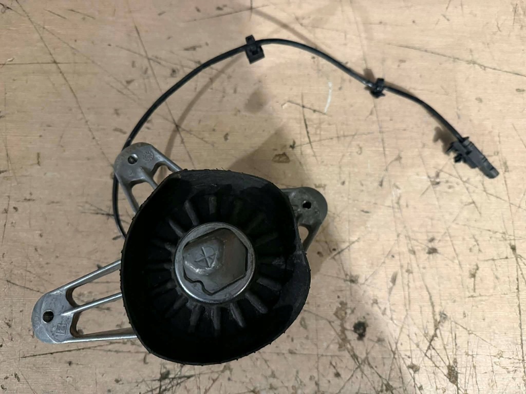 фото №1, Mercedes gle w167 подушка двигуна права 2.0d